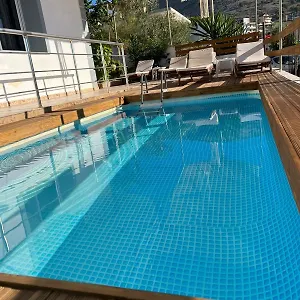 Sadiku With Sea View Sarande